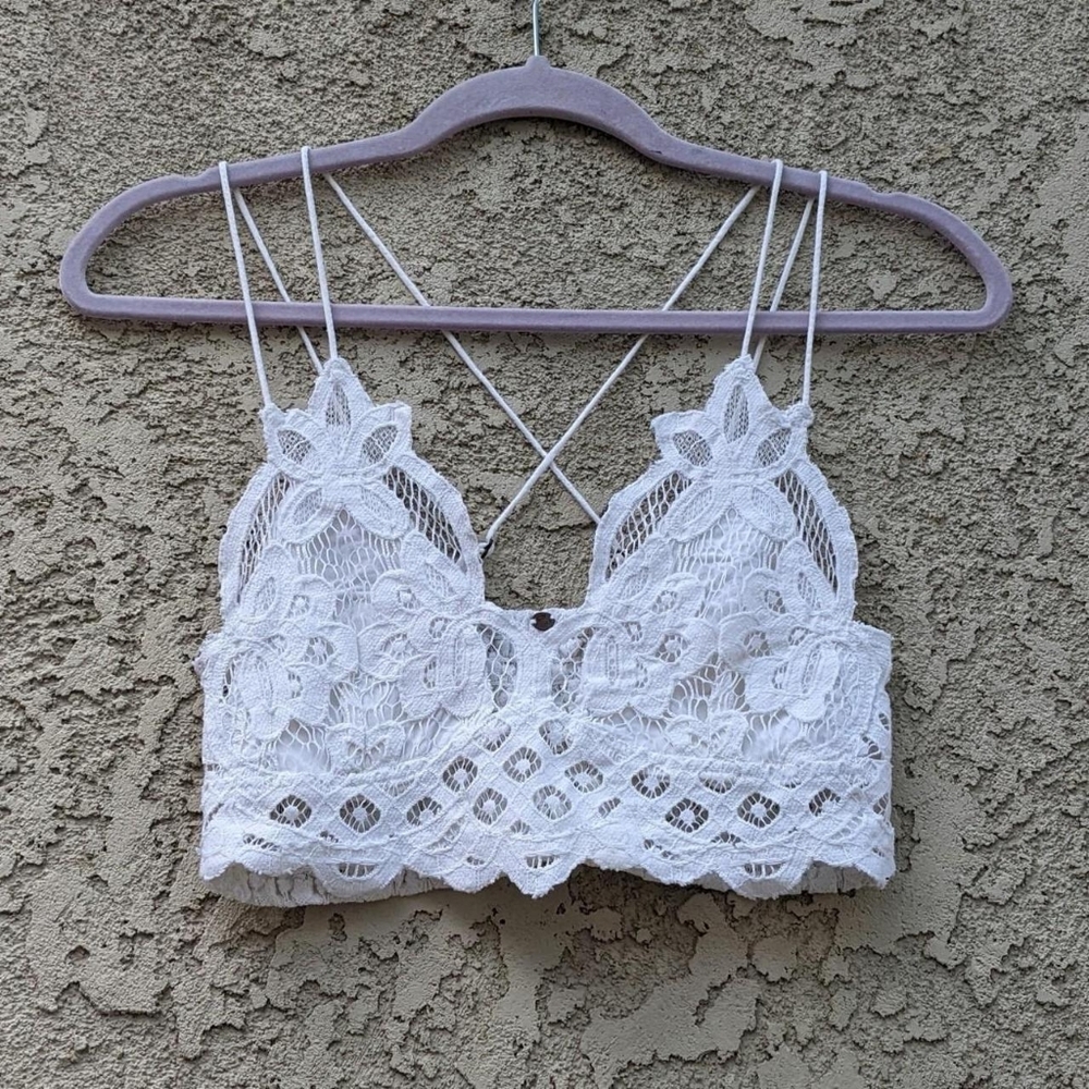 Free People - Picture 3 of 6